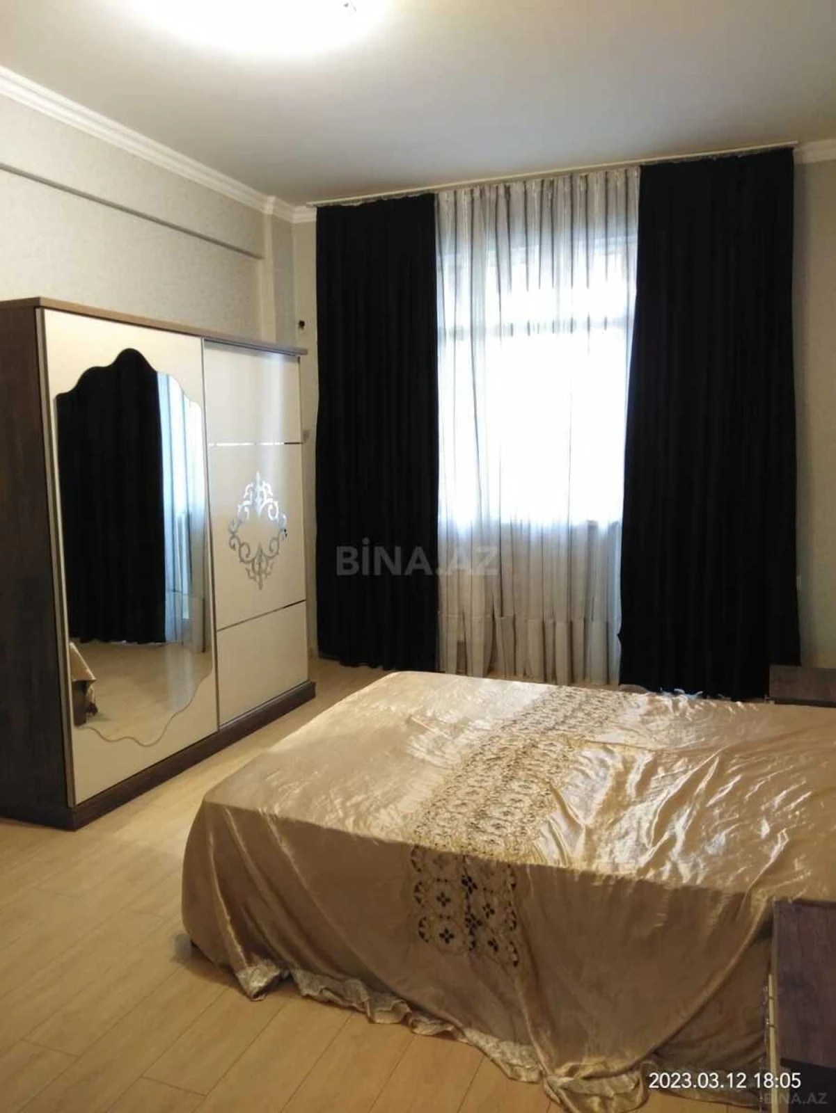 Kirayə verilir 4 otaqlı mənzil 150 m²