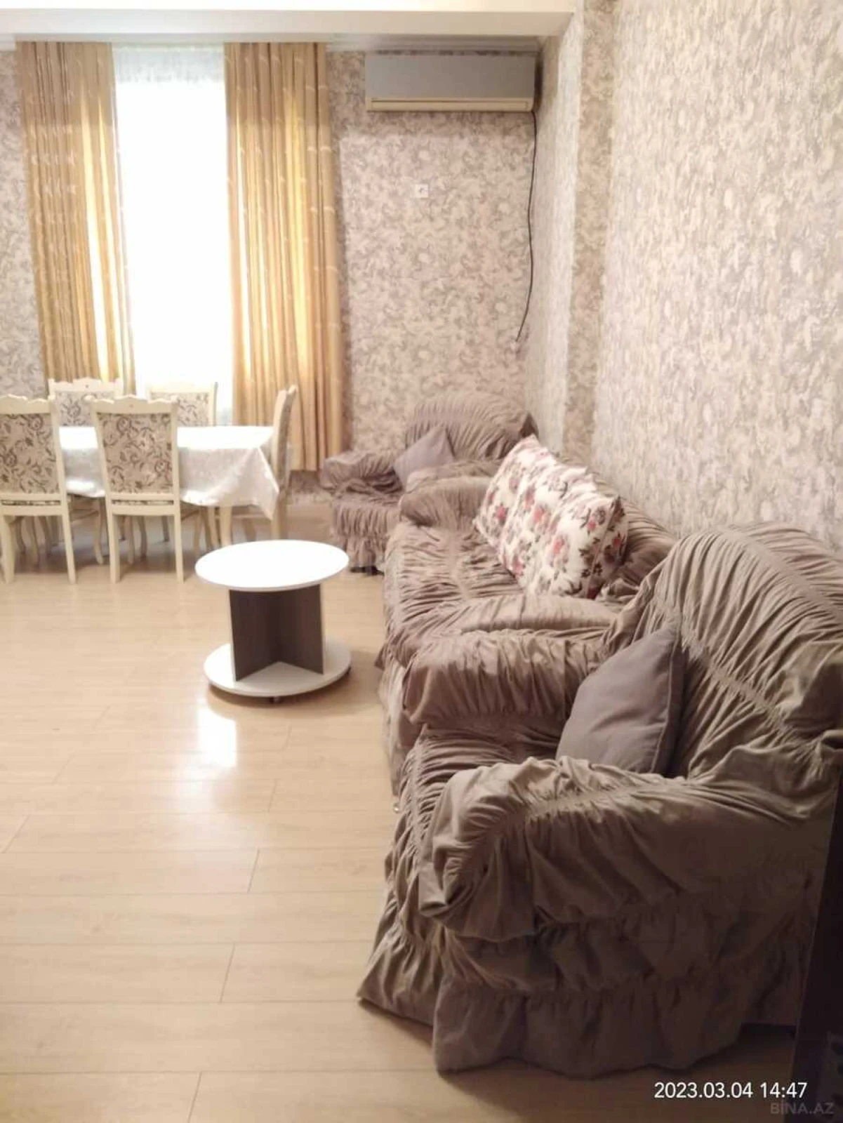 Kirayə verilir 4 otaqlı mənzil 150 m²