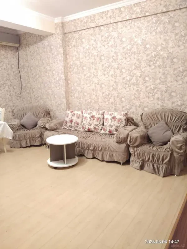 Kirayə verilir 4 otaqlı mənzil 150 m²