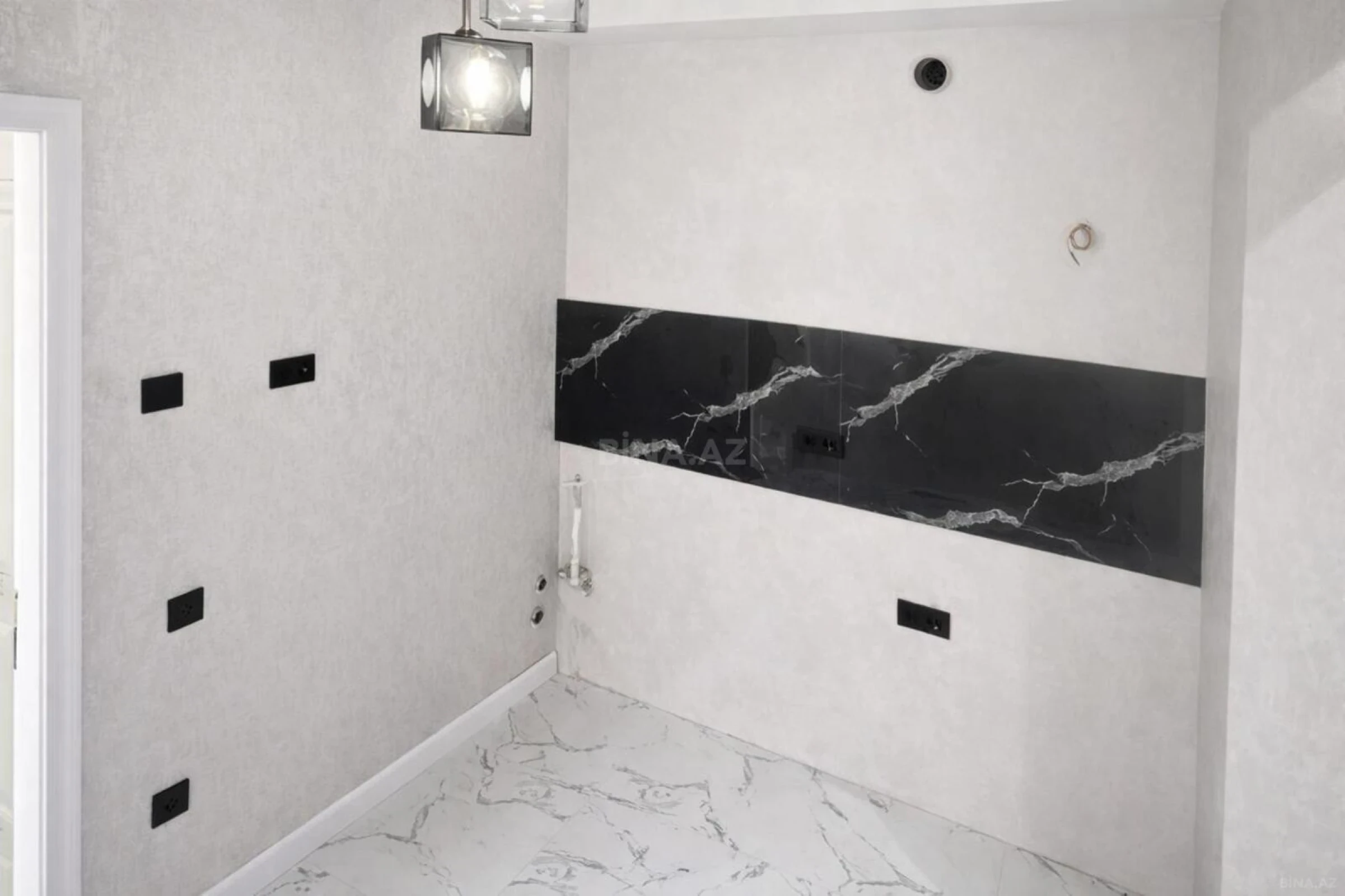 Satılır 2 otaqlı mənzil 70 m²