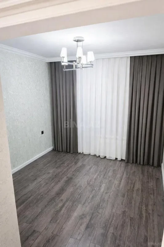 Satılır 2 otaqlı mənzil 70 m²
