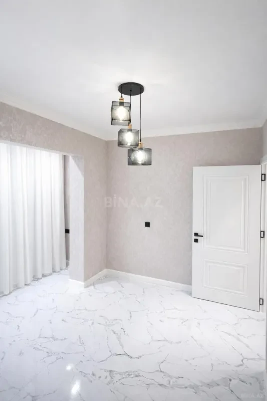 Satılır 2 otaqlı mənzil 70 m²