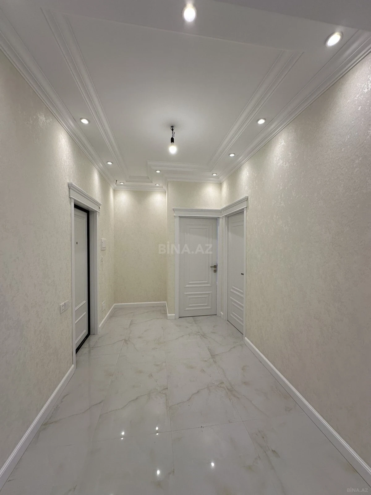 Satılır 2 otaqlı mənzil 75 m²