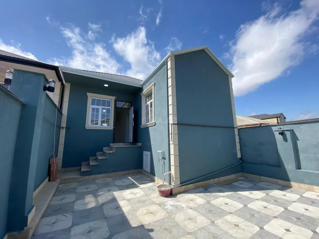 Satılır 4 otaqlı həyət evi 100 m²
