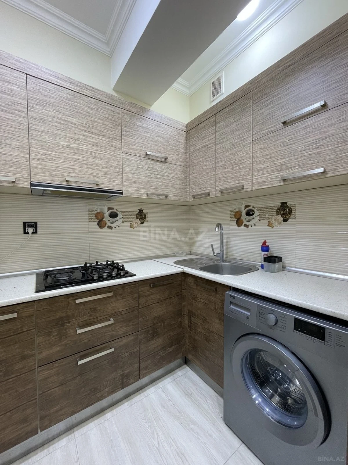 Kirayə verilir 2 otaqlı mənzil 65 m²