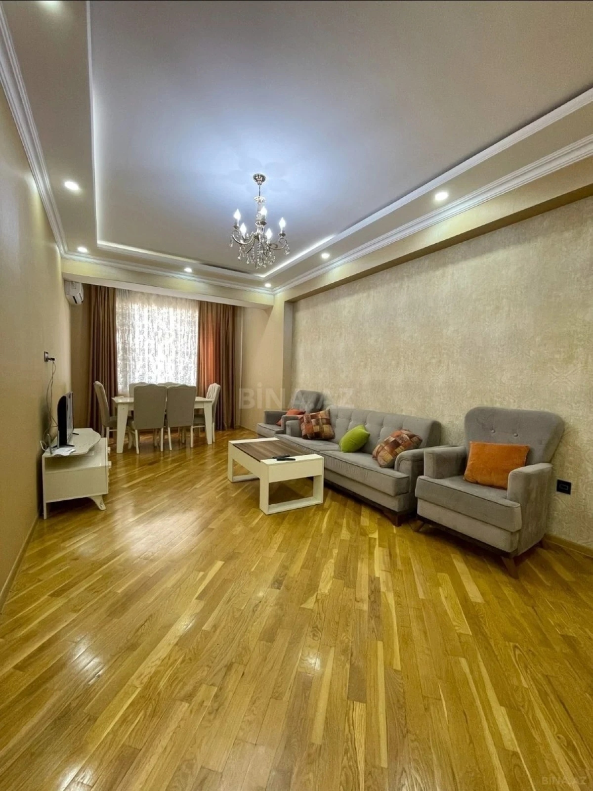 Kirayə verilir 2 otaqlı mənzil 65 m²