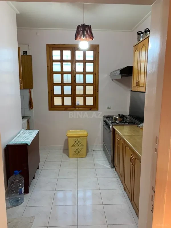 Satılır 3 otaqlı həyət evi 950 m²