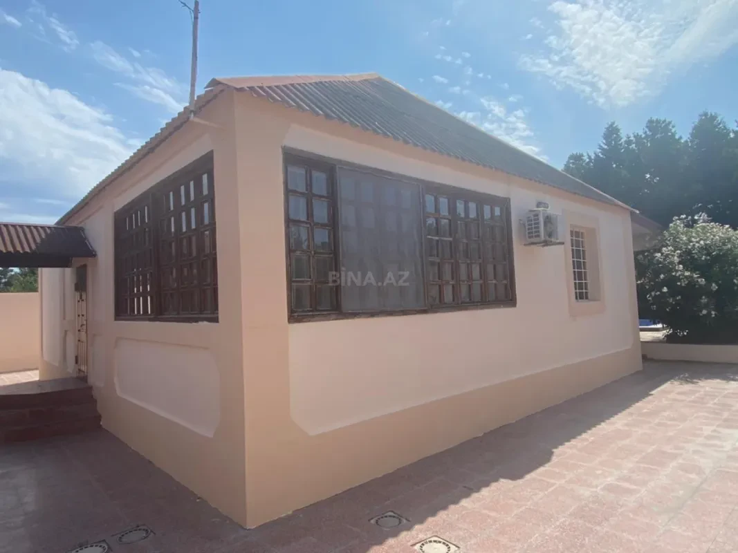 Satılır 3 otaqlı həyət evi 950 m²