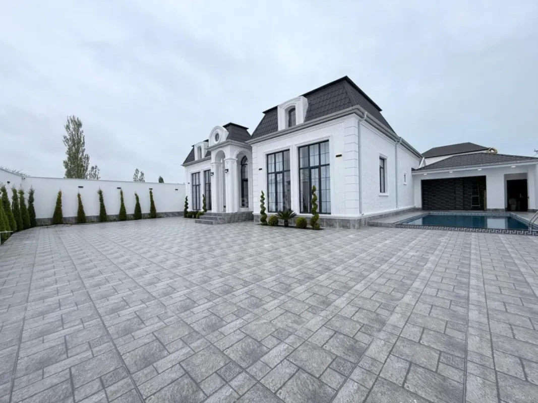 Satılır 4 otaqlı həyət evi 250 m²