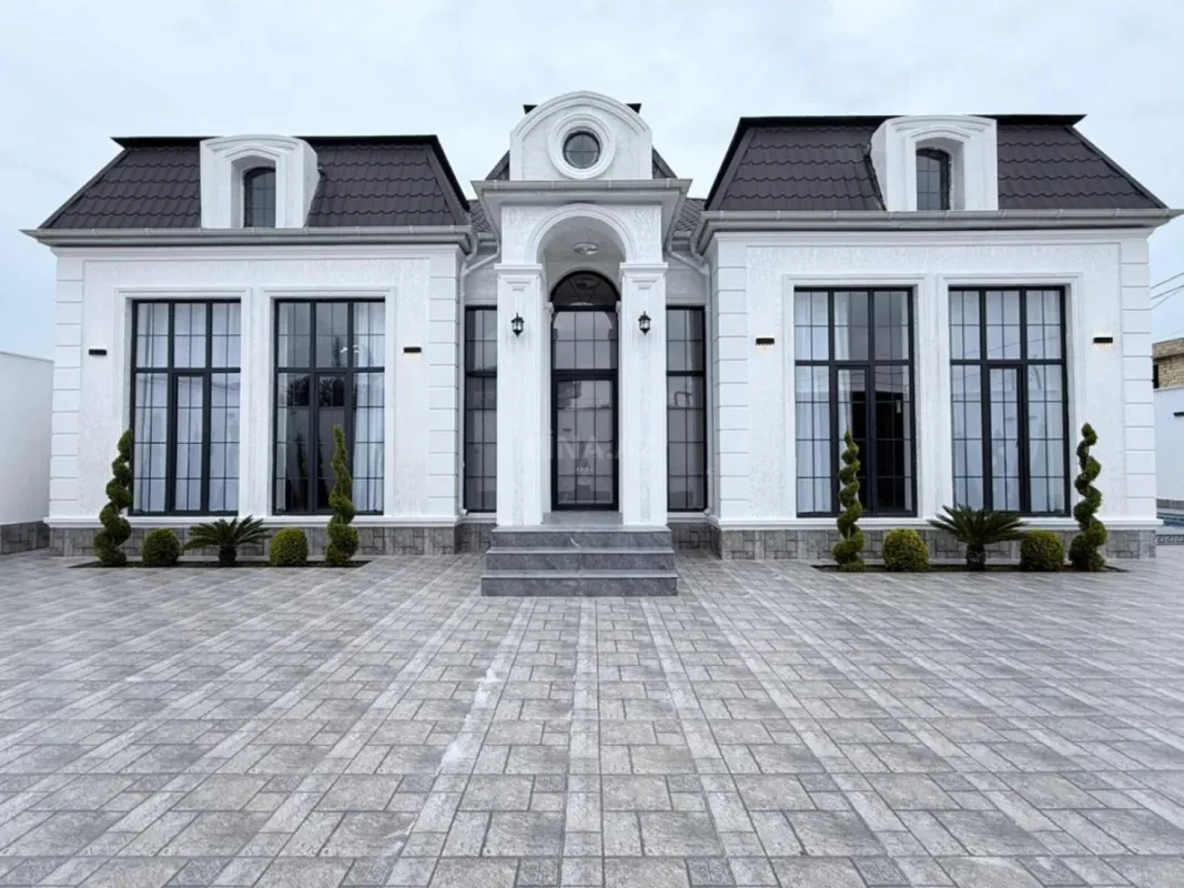Satılır 4 otaqlı həyət evi 250 m²