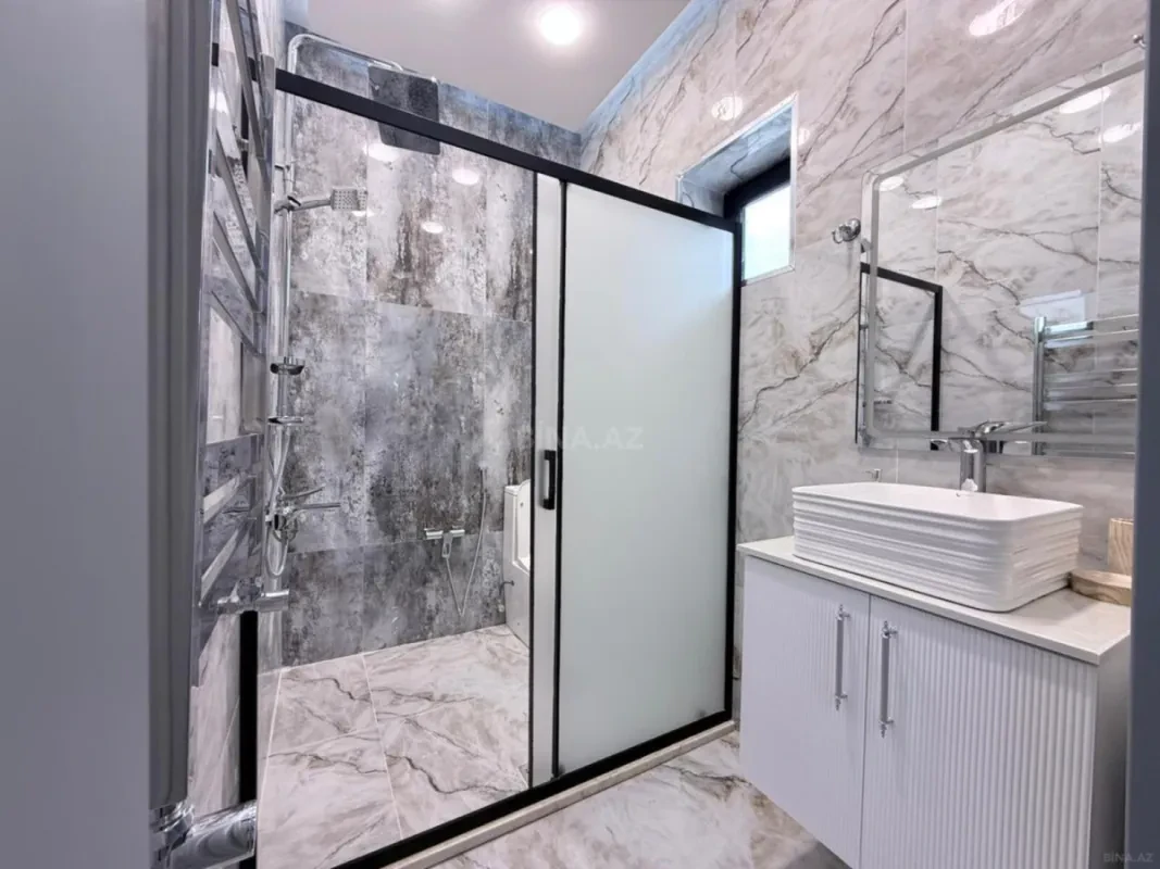 Satılır 4 otaqlı həyət evi 250 m²