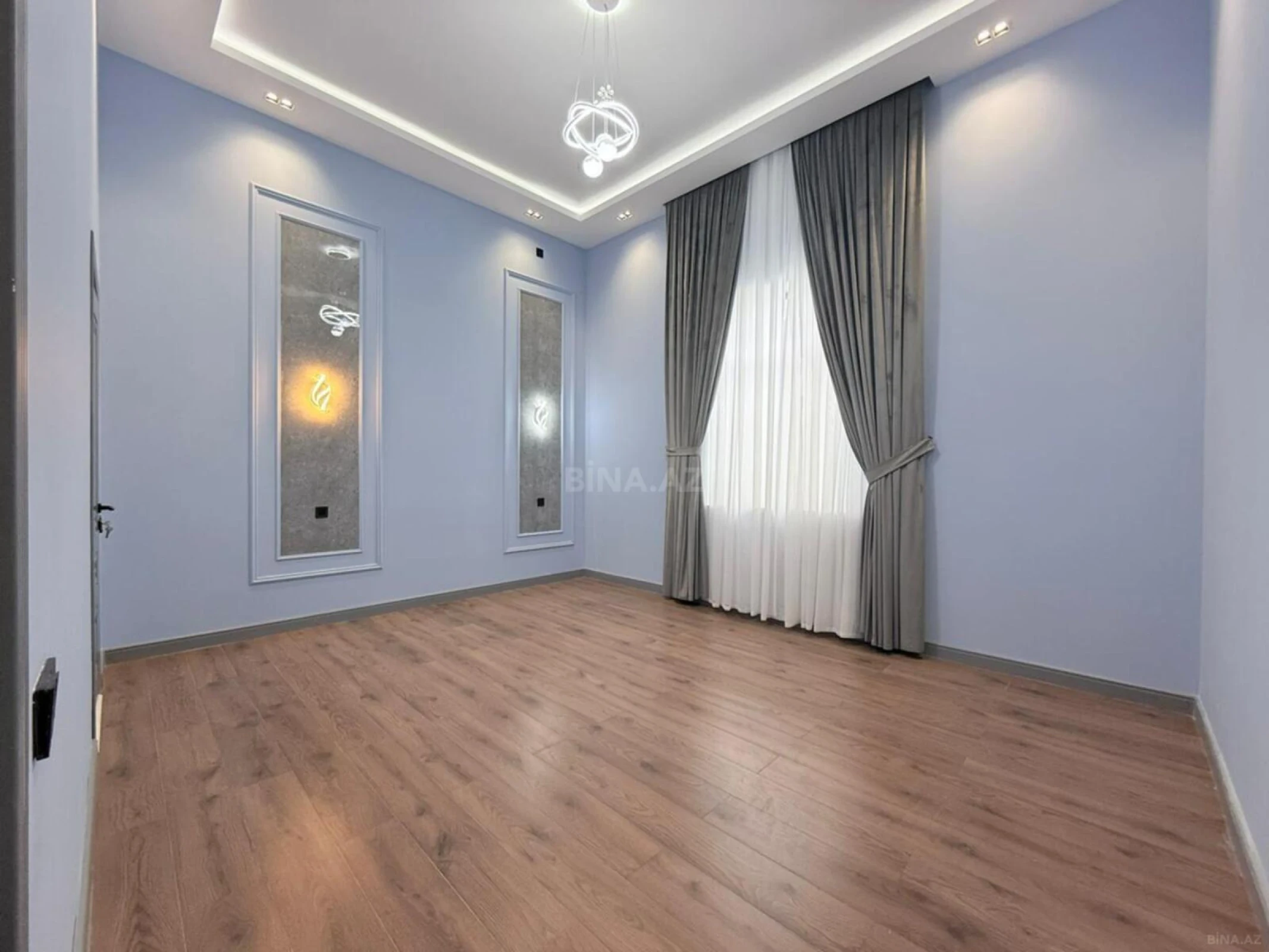 Satılır 4 otaqlı həyət evi 250 m²