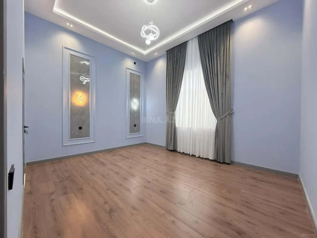 Satılır 4 otaqlı həyət evi 250 m²