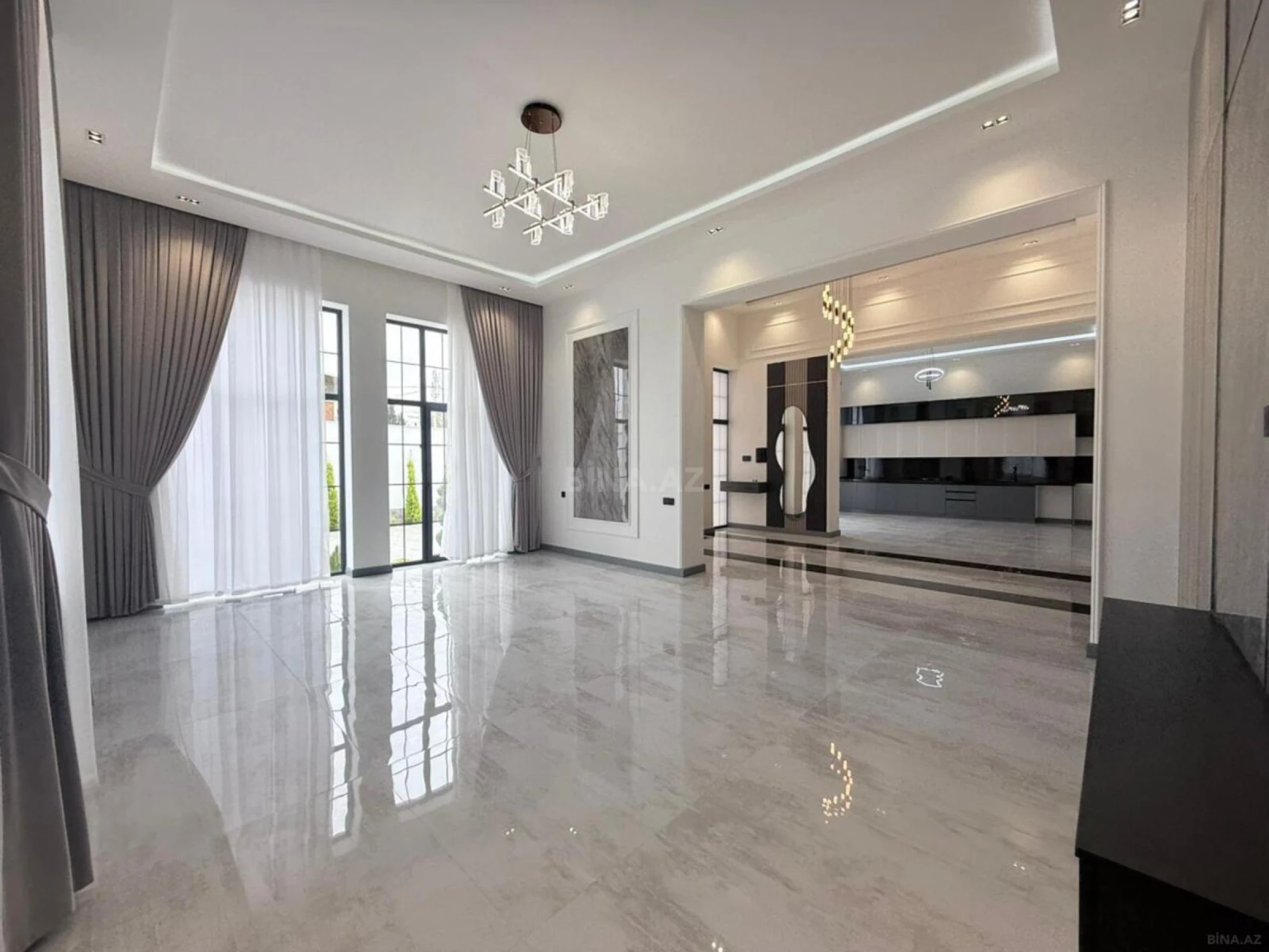 Satılır 4 otaqlı həyət evi 250 m²