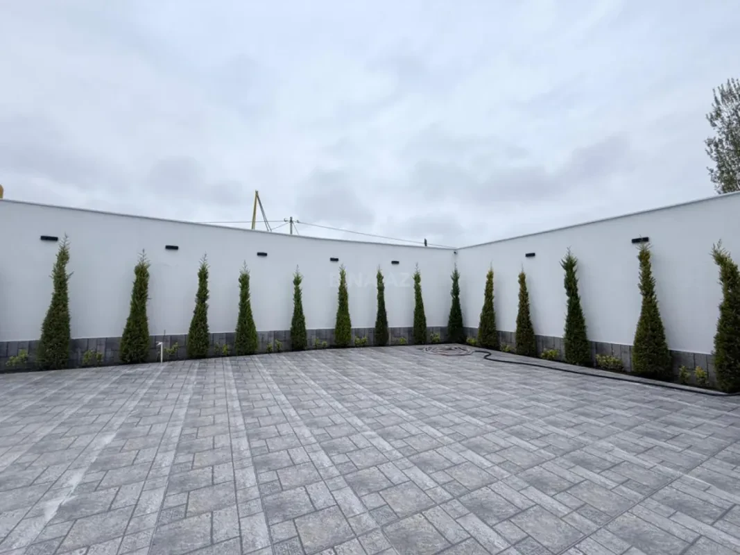 Satılır 4 otaqlı həyət evi 250 m²