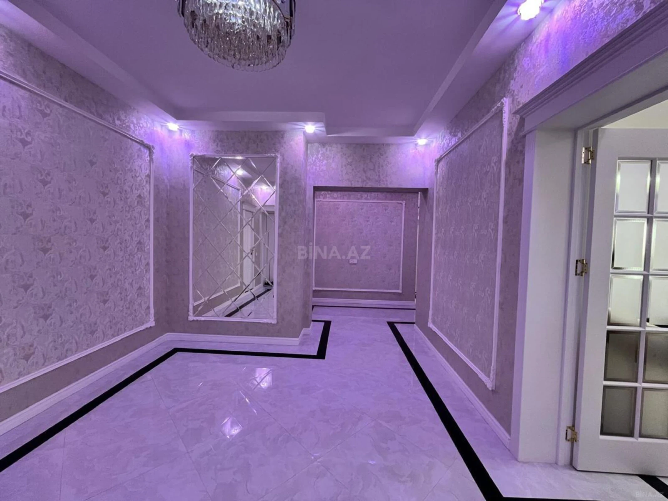 Satılır 4 otaqlı mənzil 176 m²