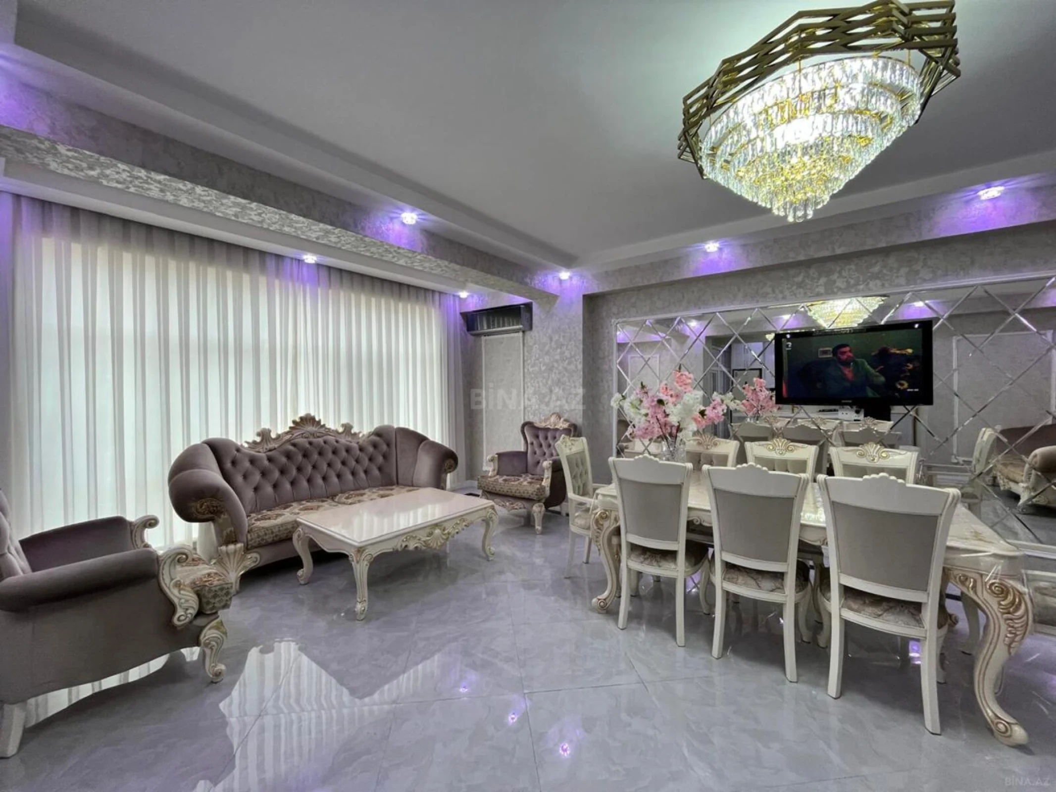 Satılır 4 otaqlı mənzil 176 m²