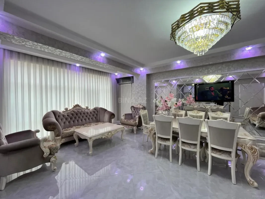 Satılır 4 otaqlı mənzil 176 m²