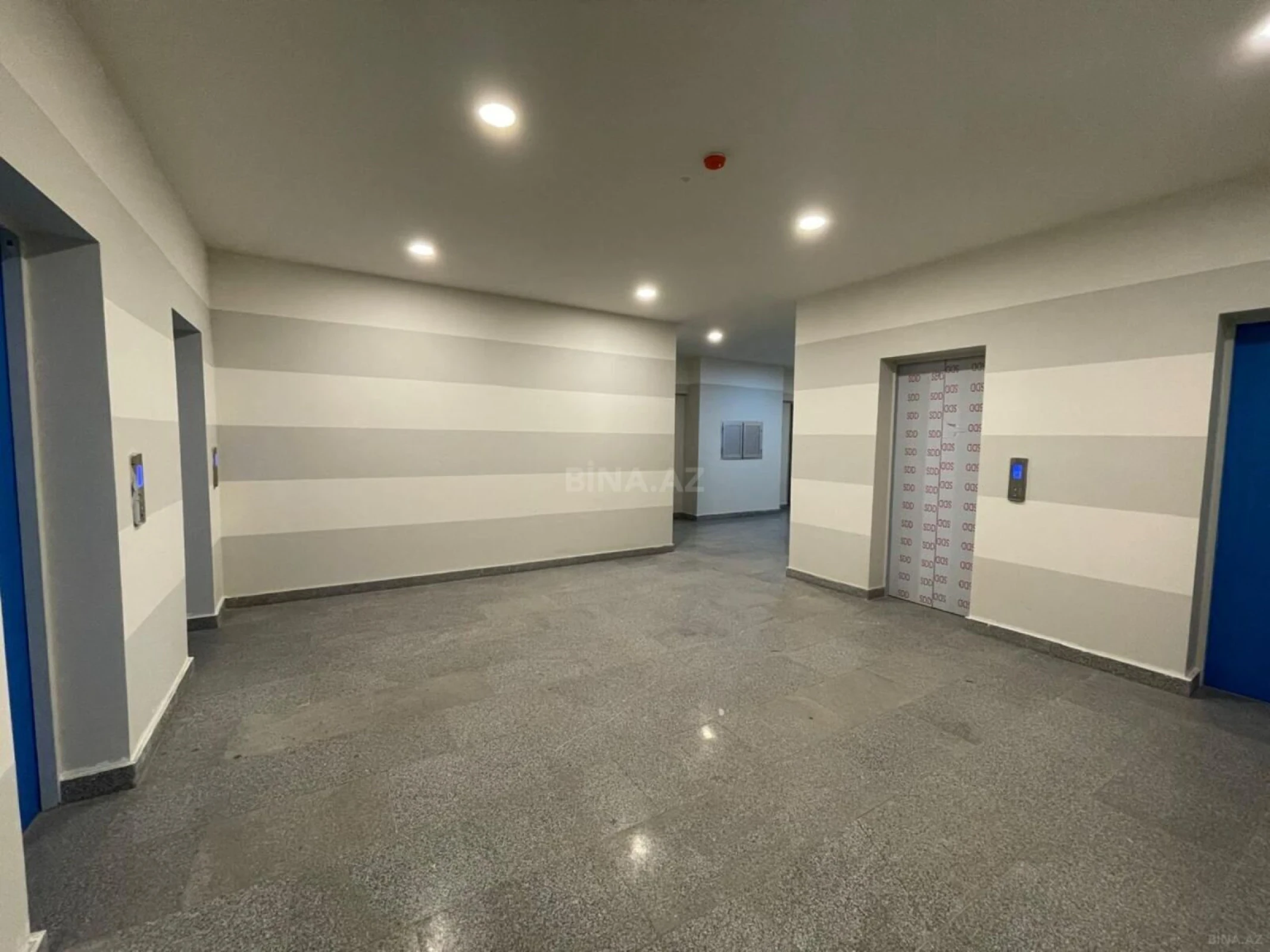 Kirayə verilir 2 otaqlı mənzil 75 m²