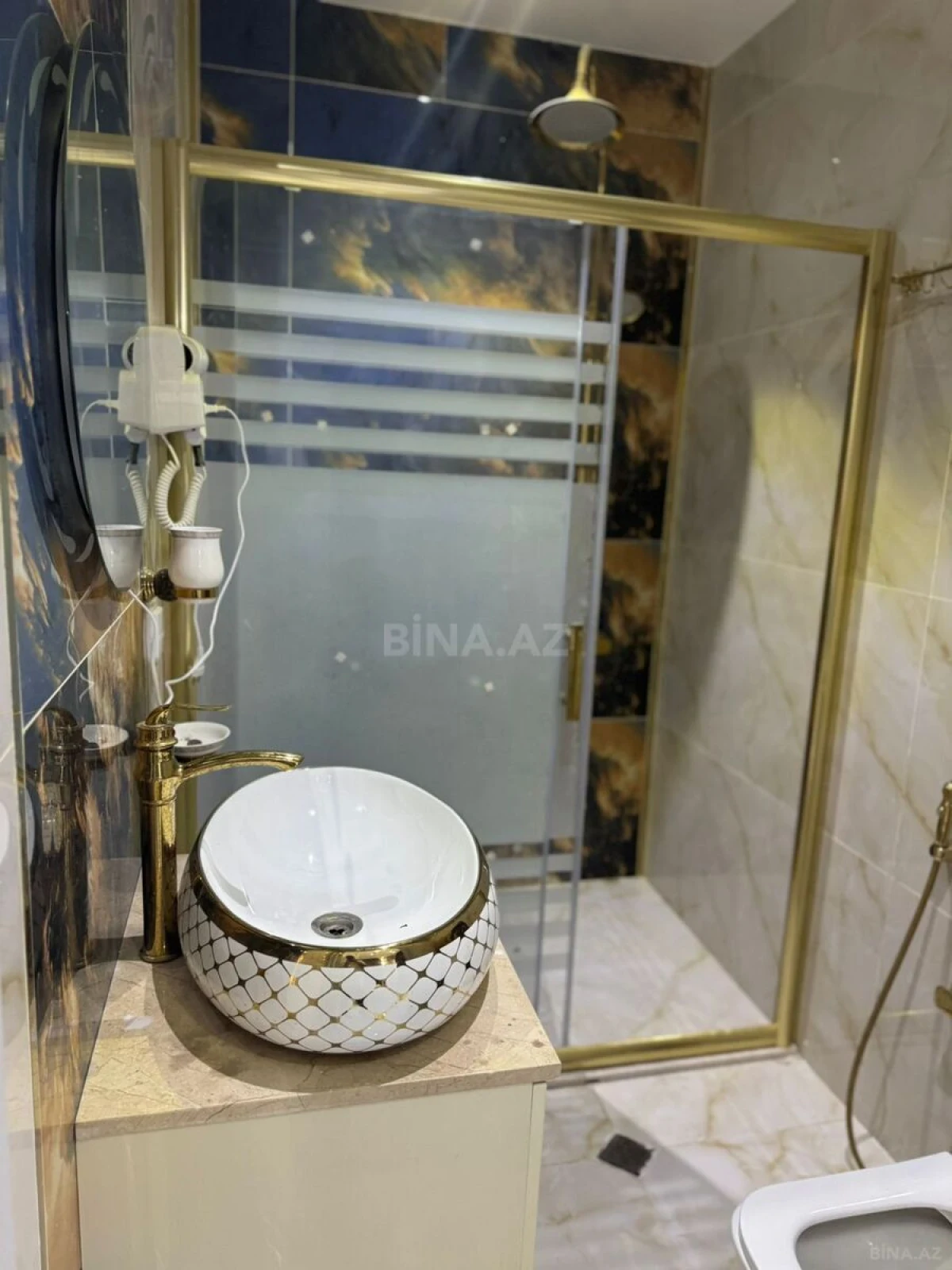 Satılır obyekt 1200 m²