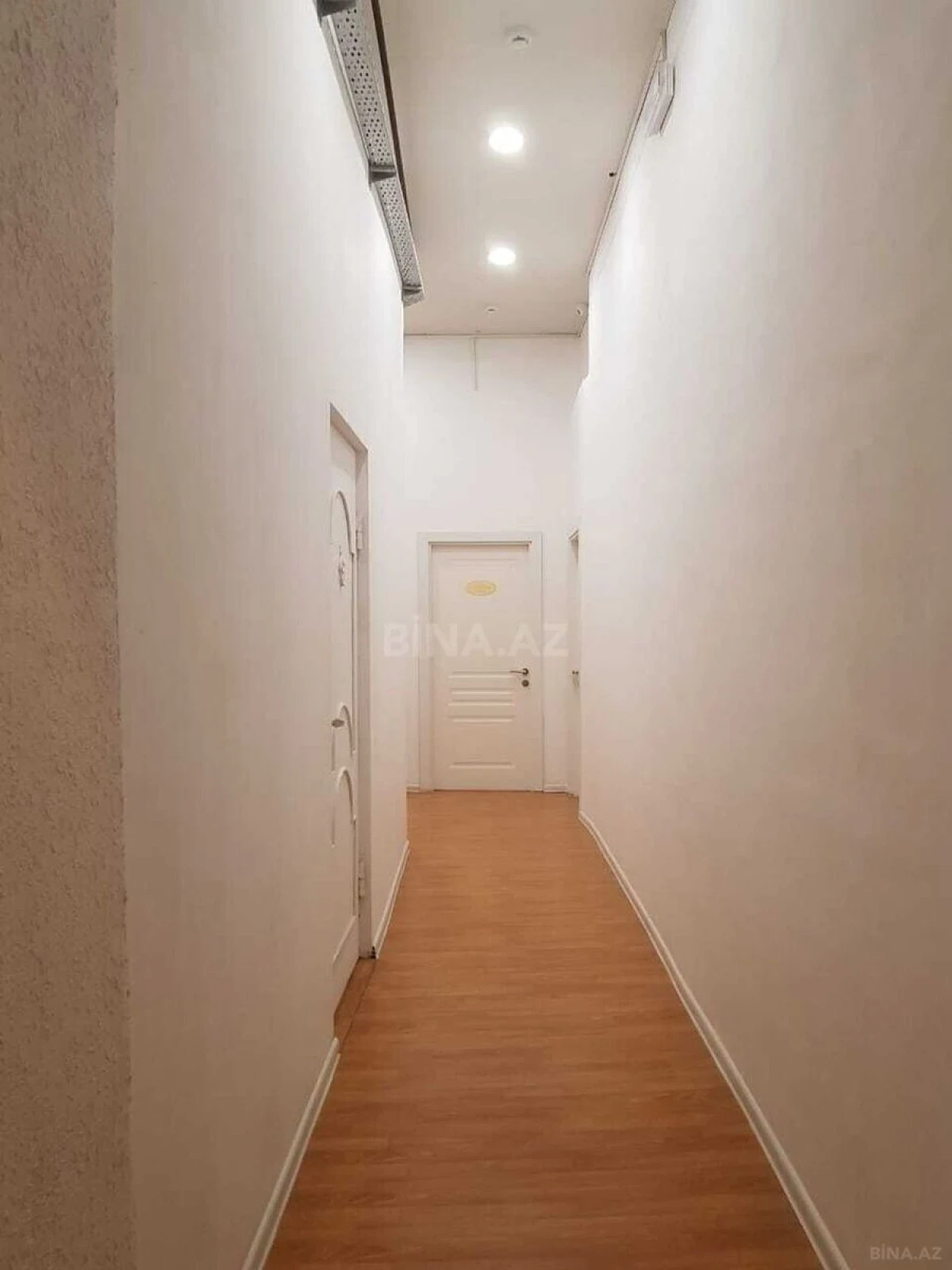 Satılır obyekt 1200 m²