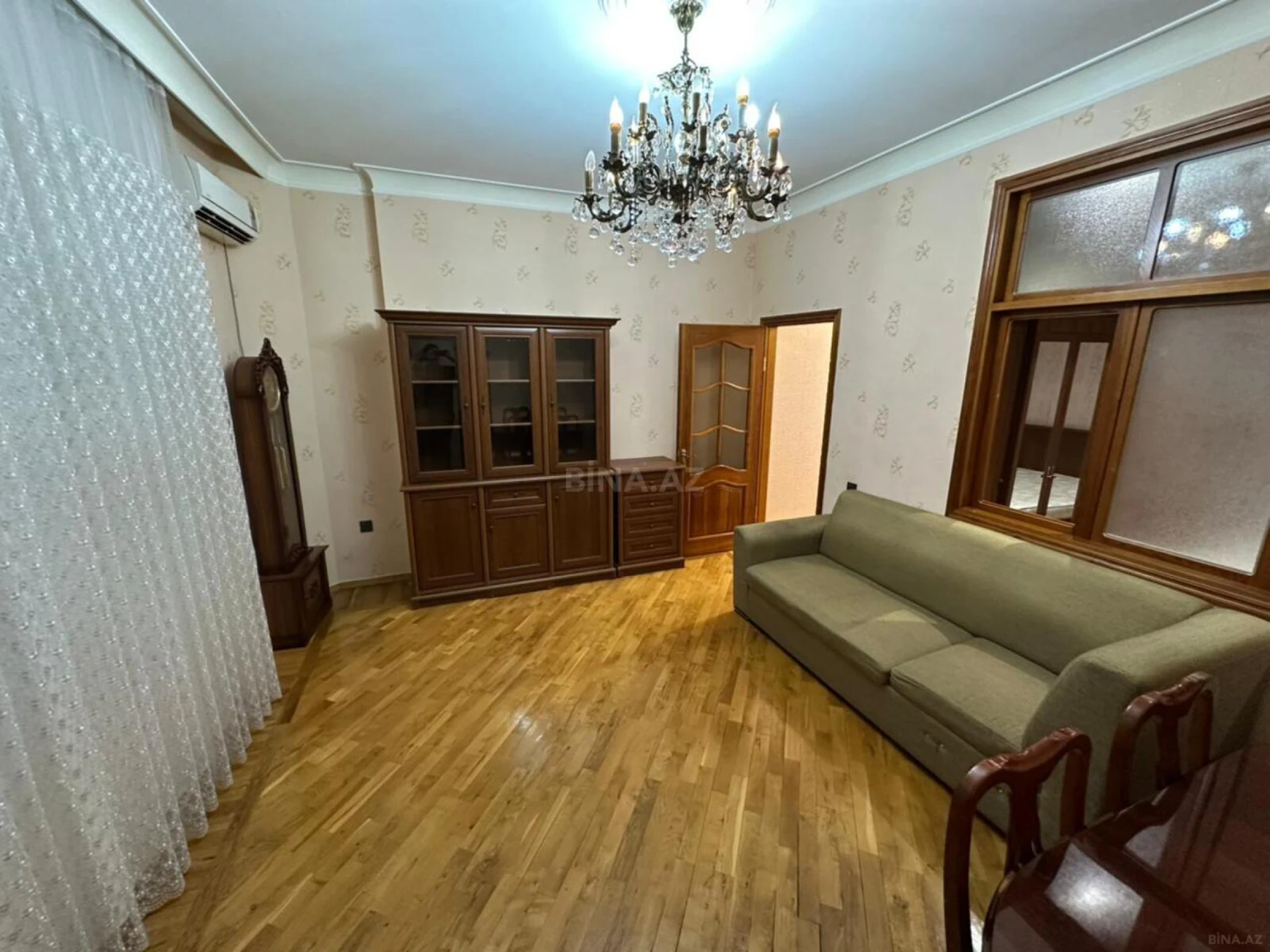Kirayə verilir 2 otaqlı mənzil 76 m²