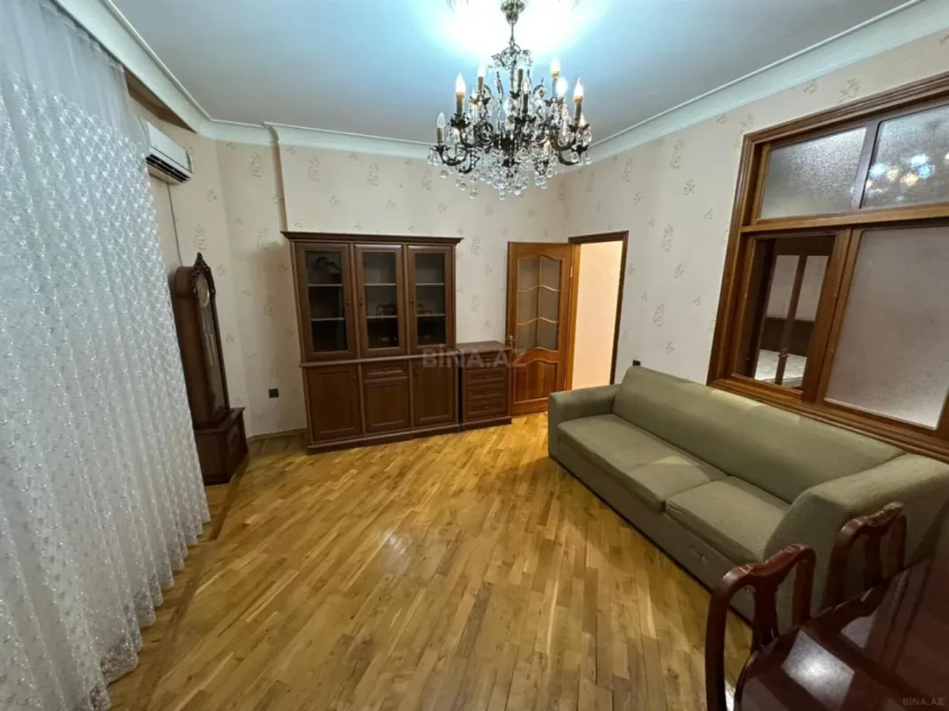 Kirayə verilir 2 otaqlı mənzil 76 m²