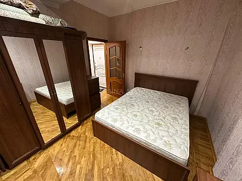 Kirayə verilir 2 otaqlı mənzil 76 m²