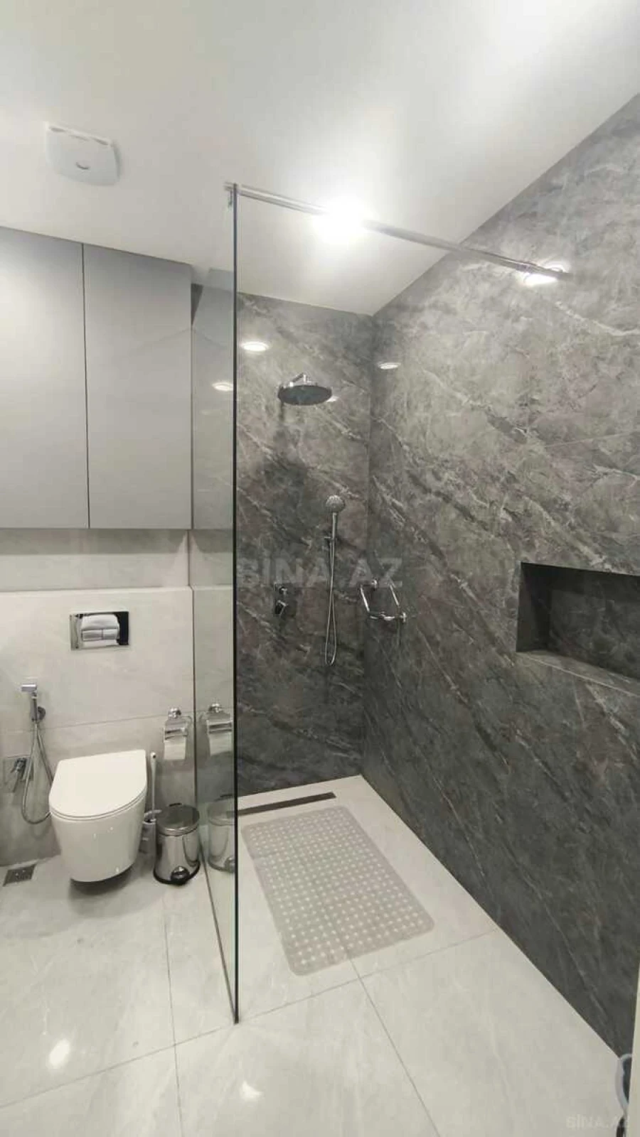 Satılır 3 otaqlı mənzil 95 m²