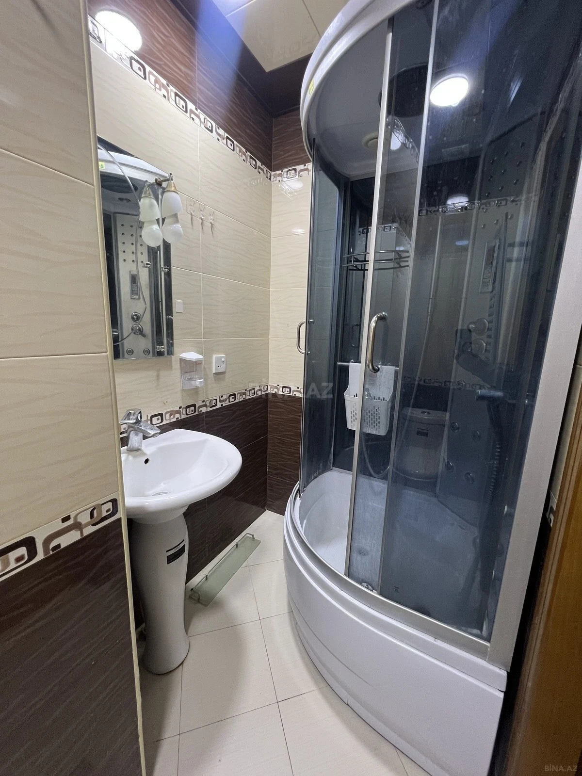 Kirayə verilir 2 otaqlı mənzil 65 m²
