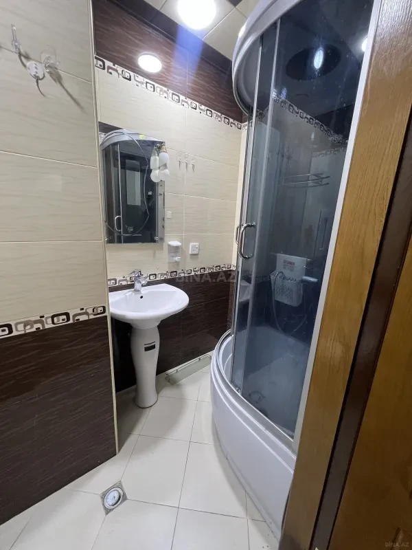 Kirayə verilir 2 otaqlı mənzil 65 m²