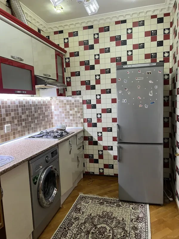 Kirayə verilir 2 otaqlı mənzil 65 m²