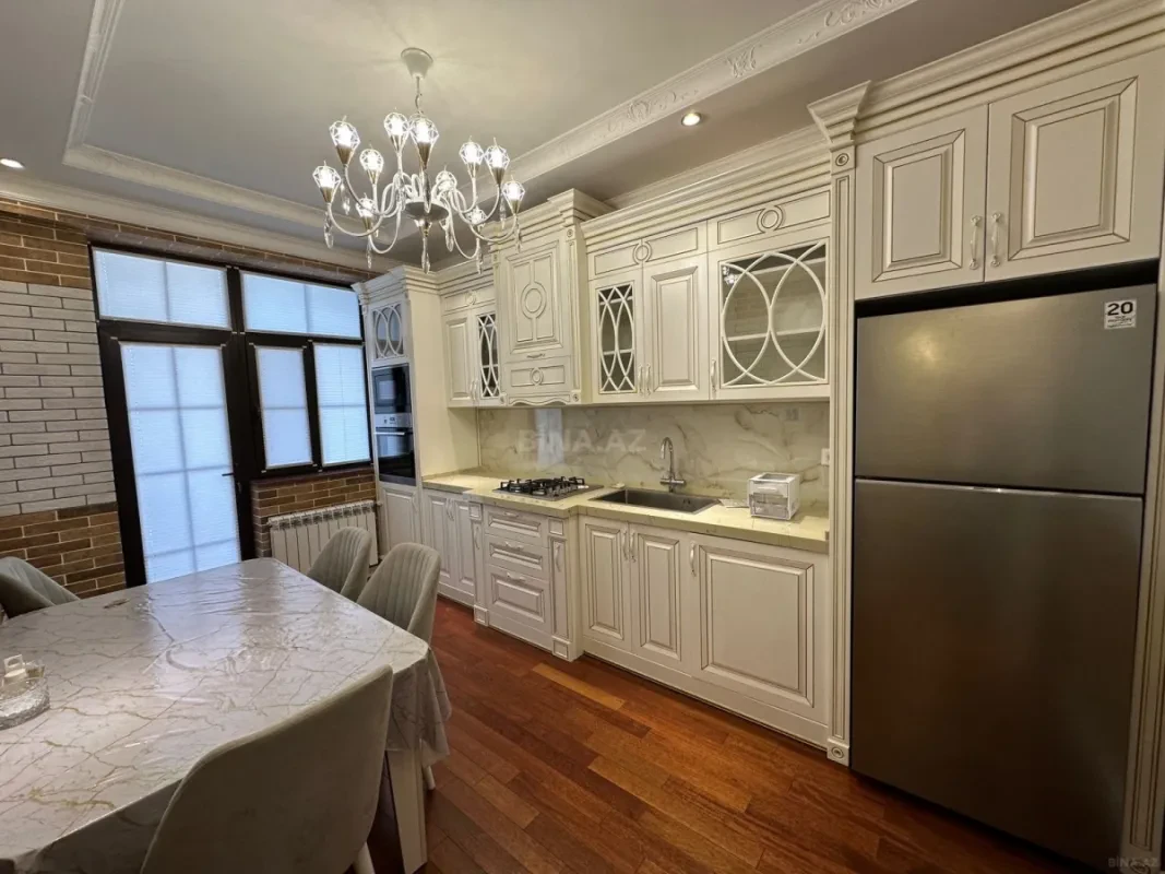 Satılır 3 otaqlı mənzil 120 m²