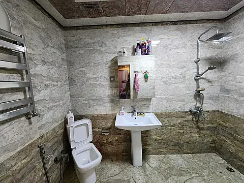 Satılır 2 otaqlı mənzil 40.2 m²