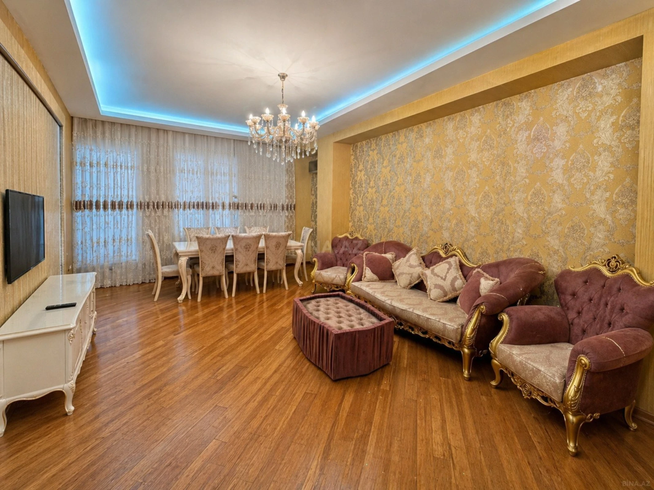 Kirayə verilir 3 otaqlı mənzil 147 m²