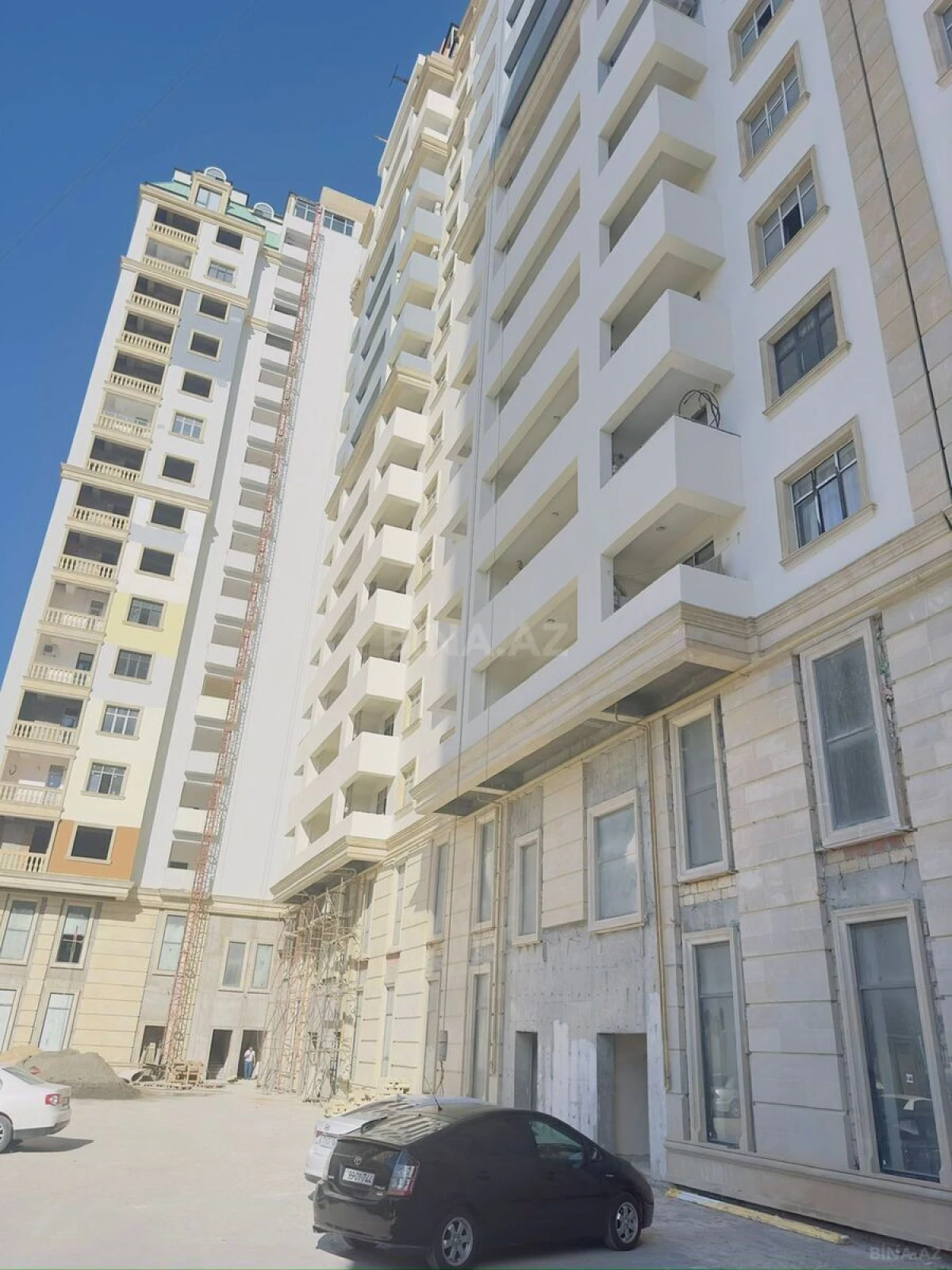 Satılır 2 otaqlı mənzil 78 m²