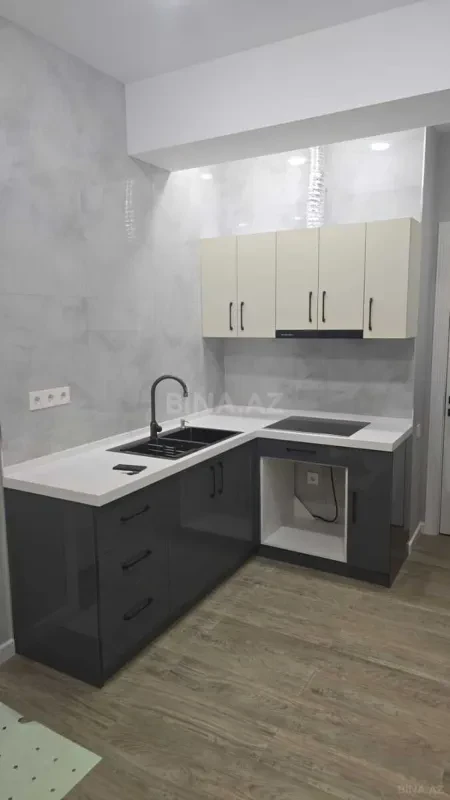 Satılır 2 otaqlı mənzil 78 m²