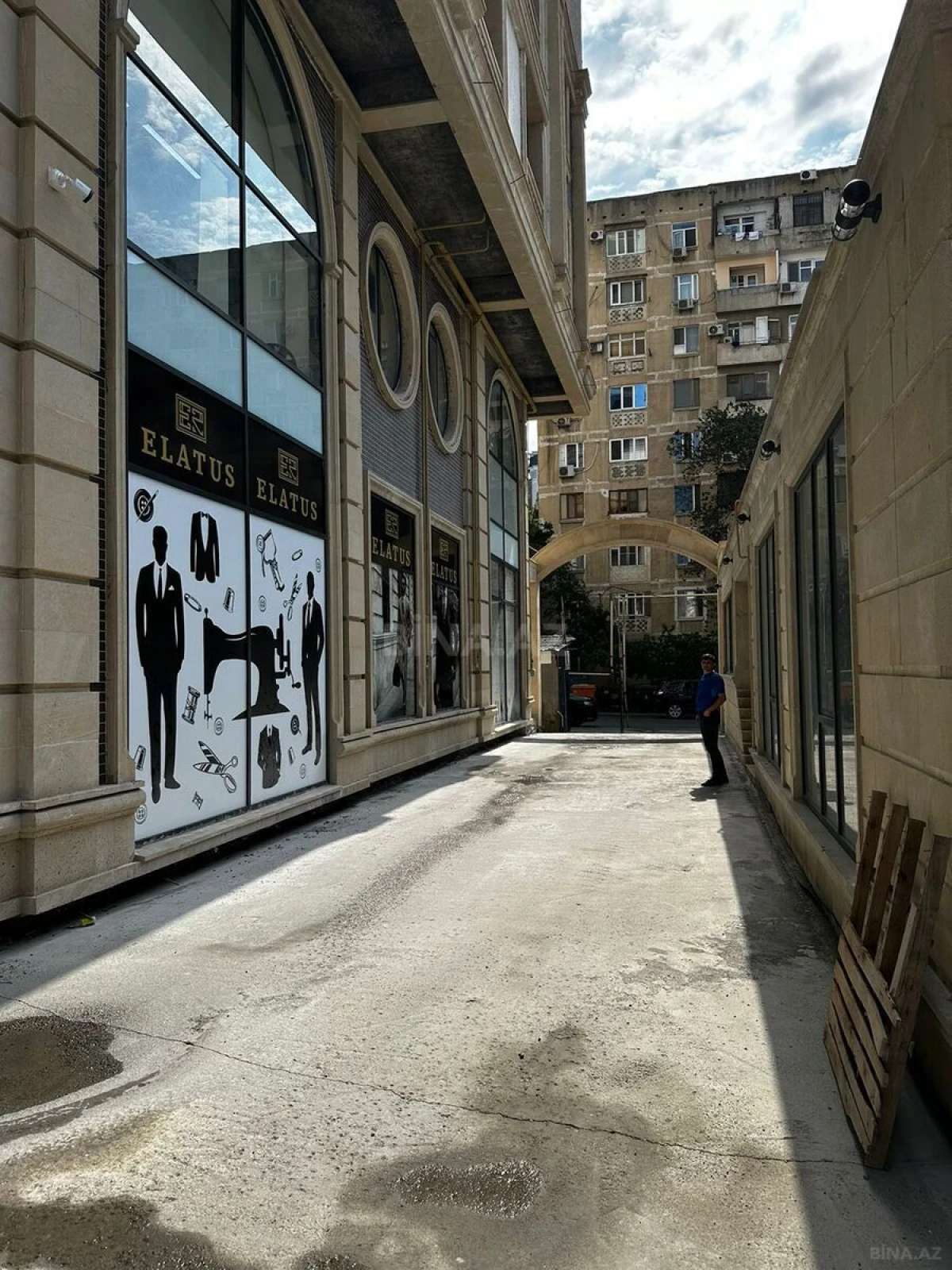 Satılır 2 otaqlı mənzil 78 m²