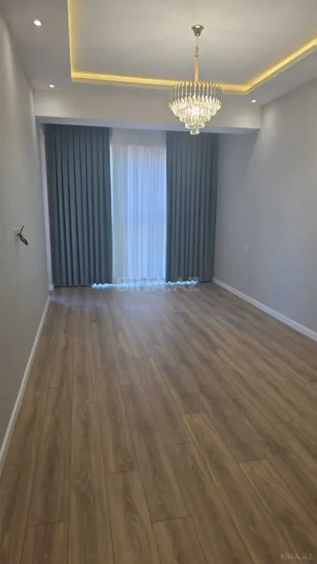 Satılır 2 otaqlı mənzil 78 m²