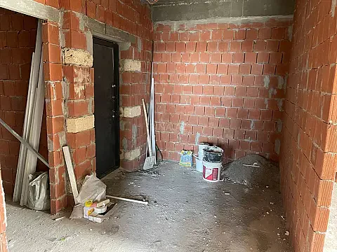 Satılır 2 otaqlı mənzil 82.7 m²