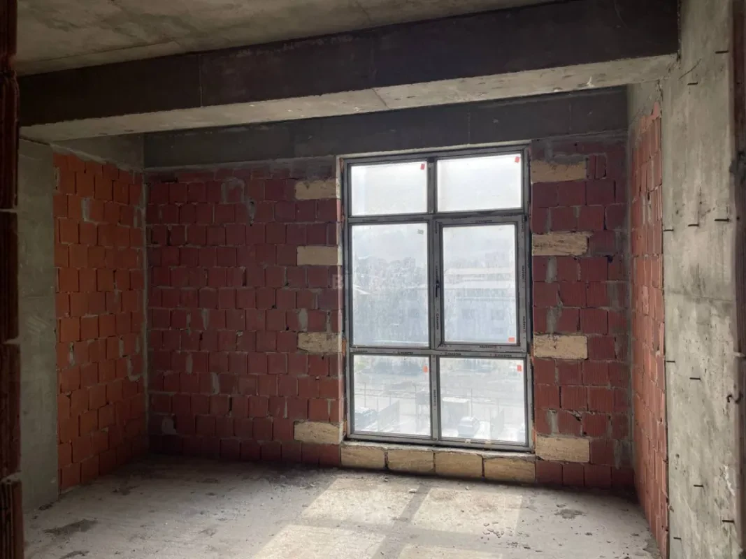 Satılır 2 otaqlı mənzil 82.7 m²