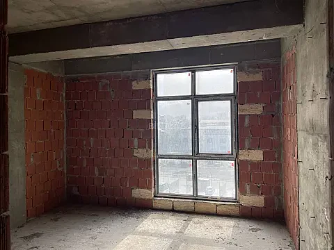Satılır 2 otaqlı mənzil 82.7 m²
