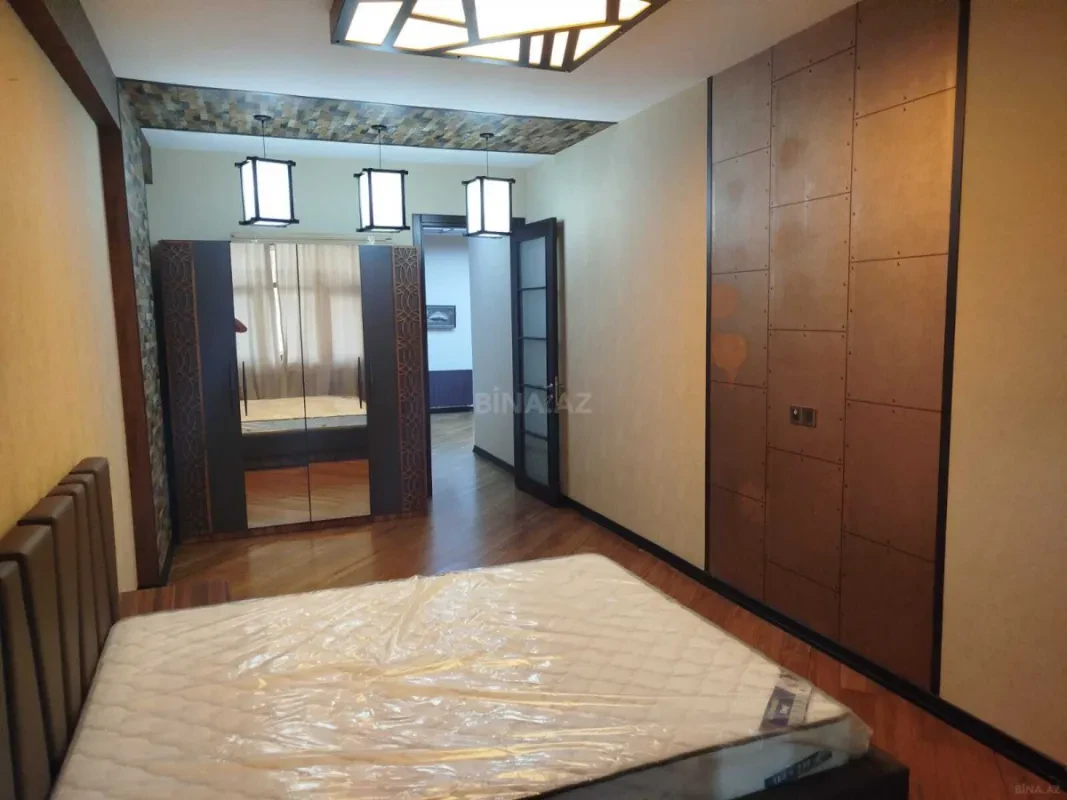 Kirayə verilir 3 otaqlı mənzil 155 m²