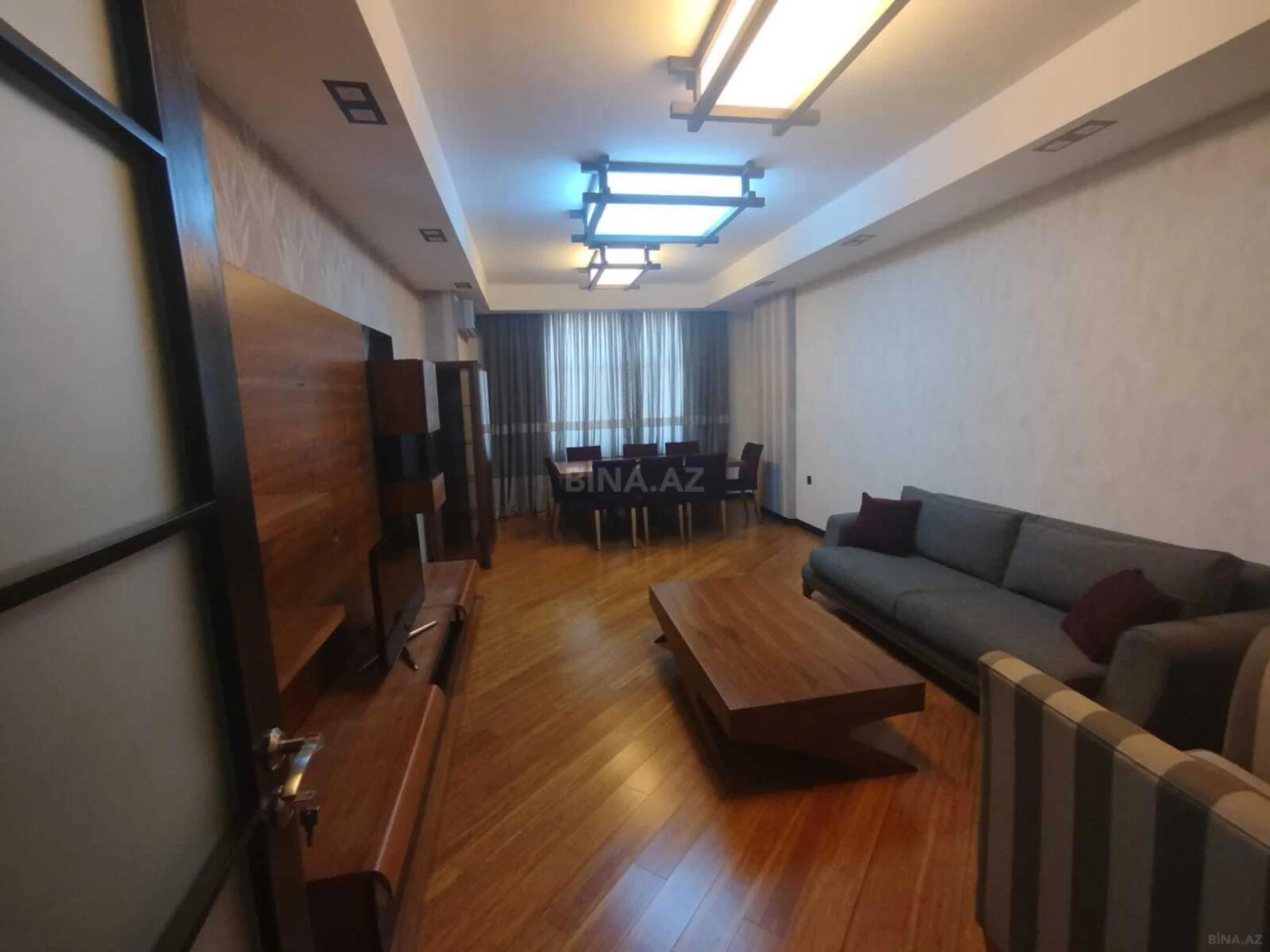 Kirayə verilir 3 otaqlı mənzil 155 m²