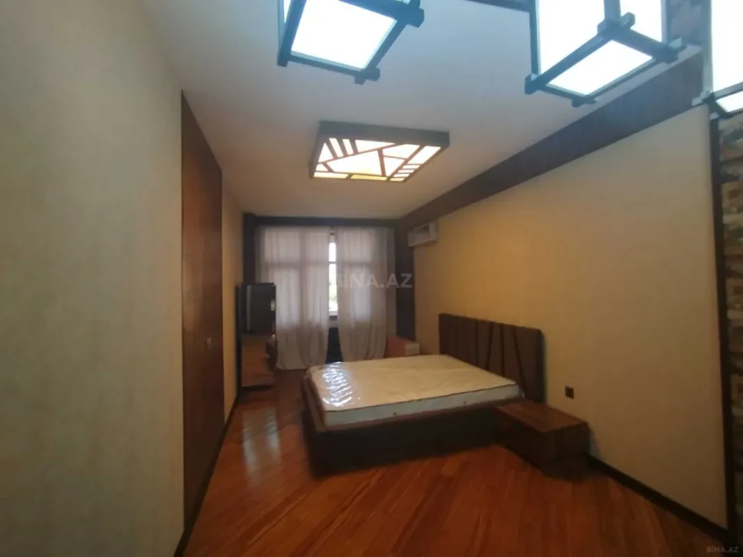 Kirayə verilir 3 otaqlı mənzil 155 m²