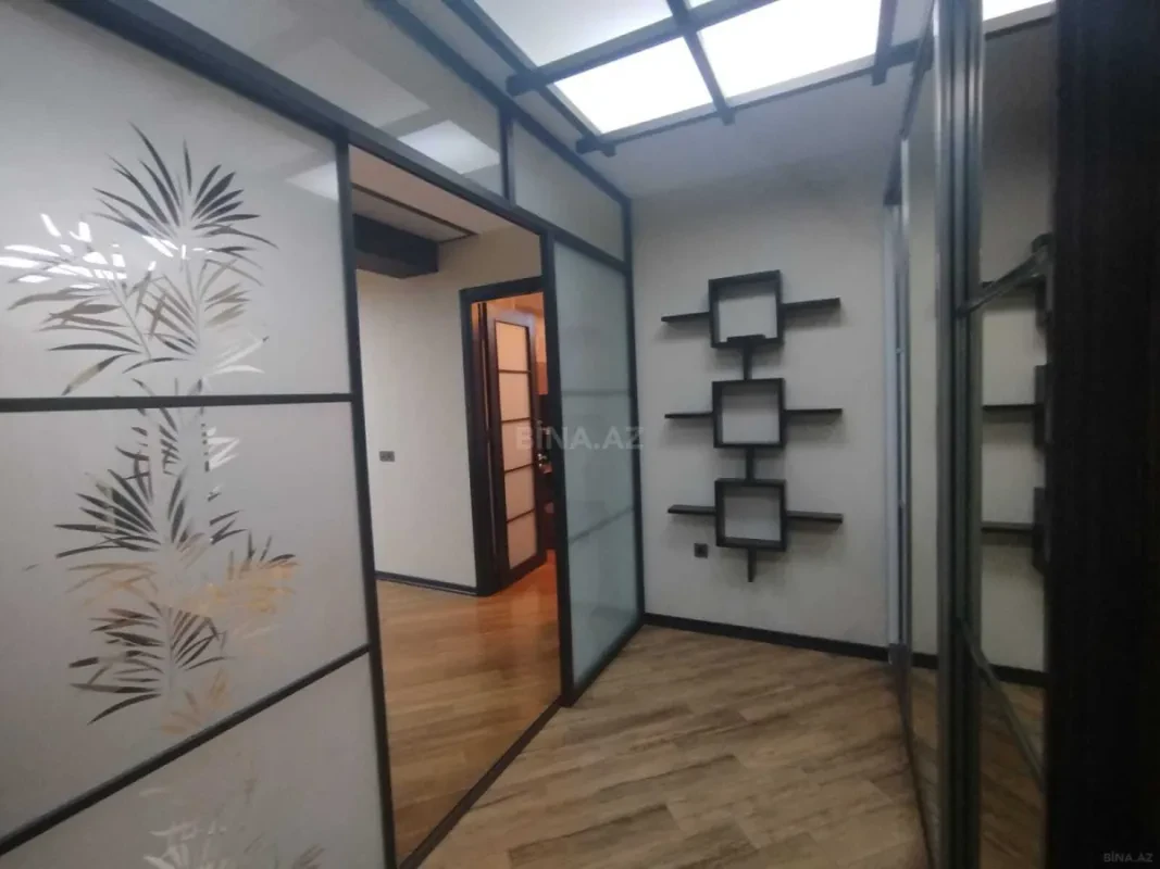 Kirayə verilir 3 otaqlı mənzil 155 m²