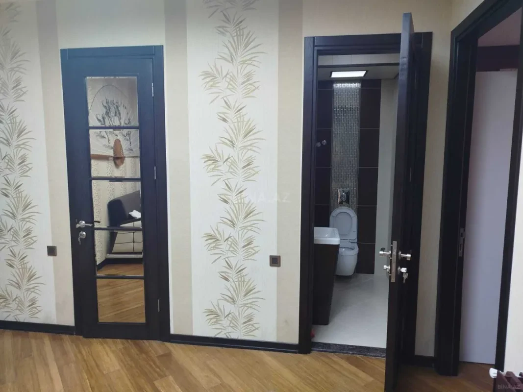 Kirayə verilir 3 otaqlı mənzil 155 m²