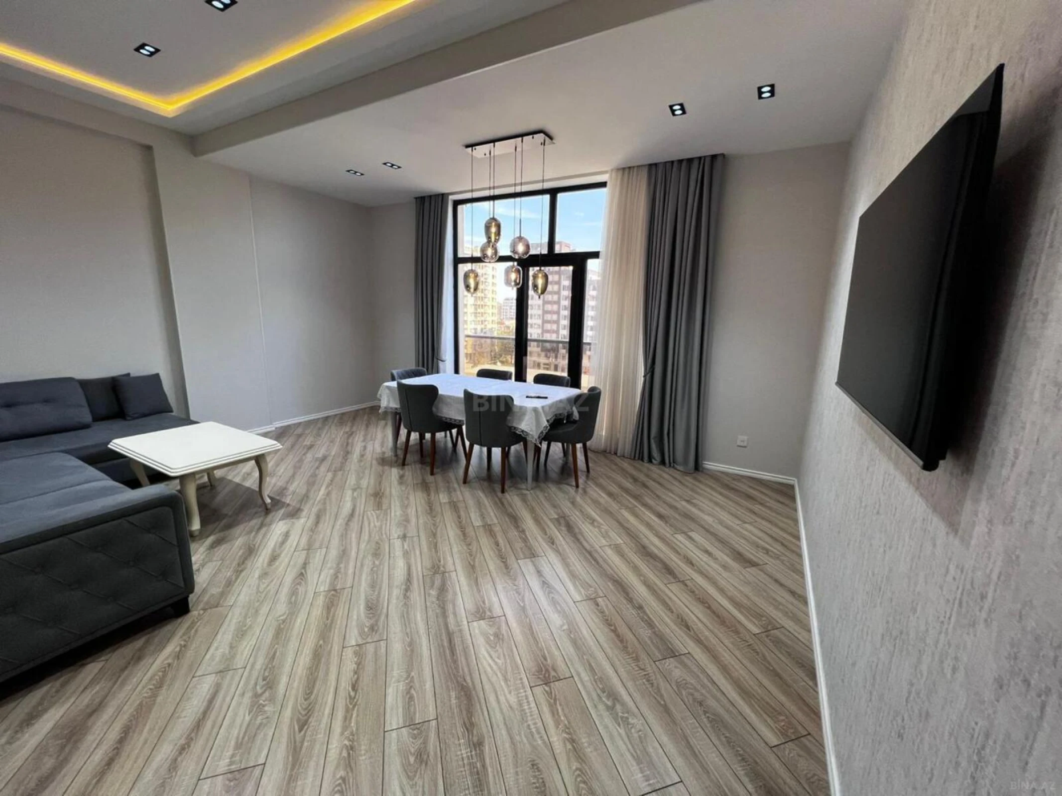 Kirayə verilir 3 otaqlı mənzil 120 m²