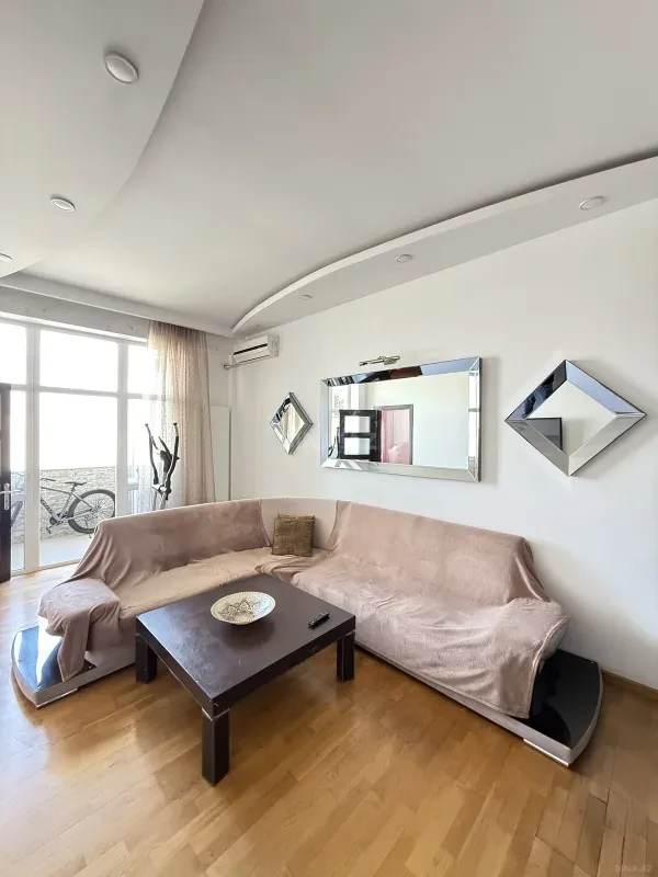 Satılır 3 otaqlı mənzil 70 m²