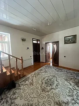 Satılır 5 otaqlı həyət evi 188 m²